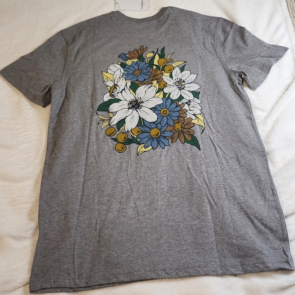 Short Sleeve Floral Graphic Tee By Goodfellow & Co, Gray, Size Large‎